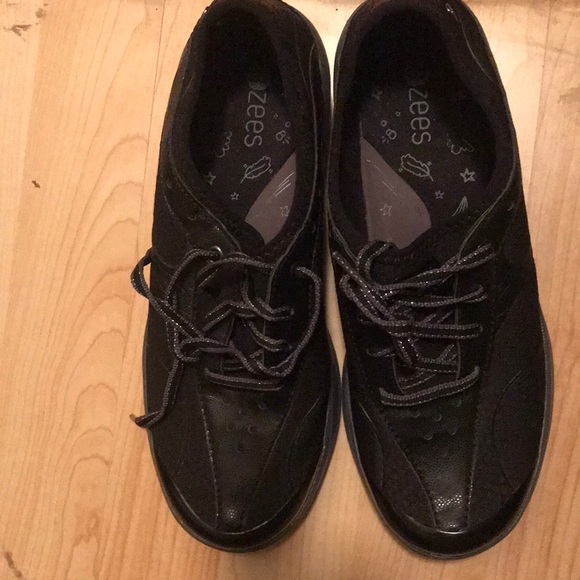 BZees nurse shoes - Picture 1 of 8